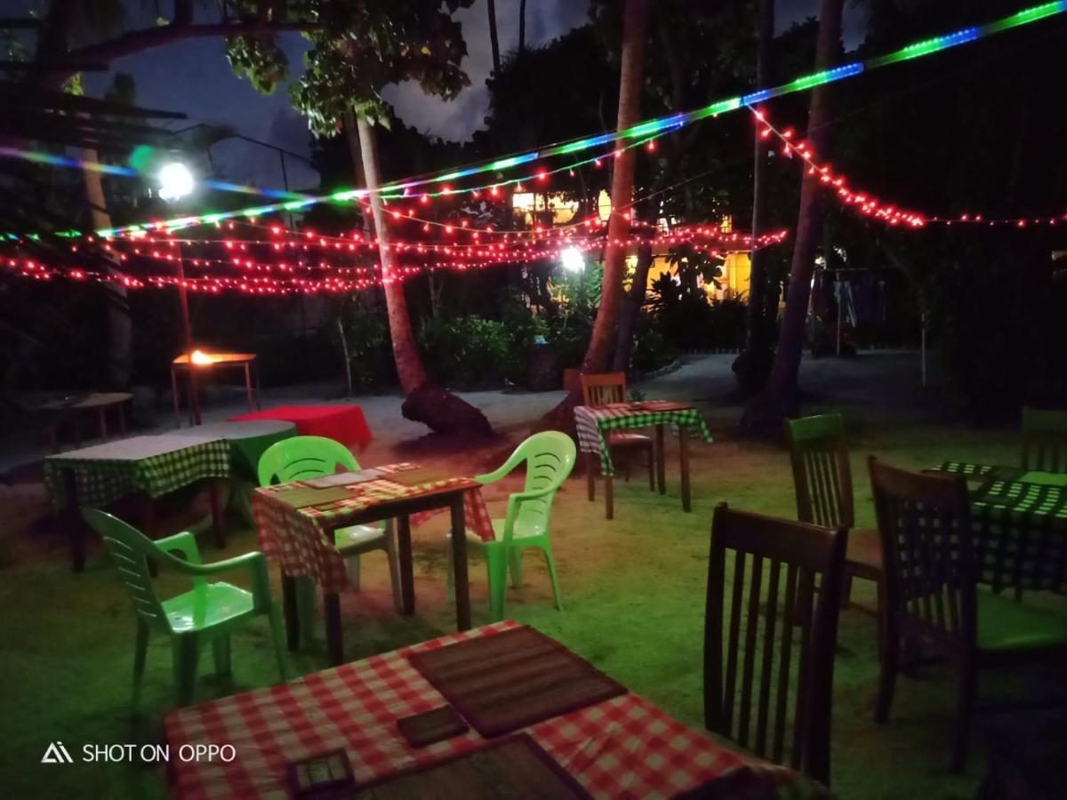 Galaxy Sunrise Sea View Hotel Fulidhoo Bagian luar foto