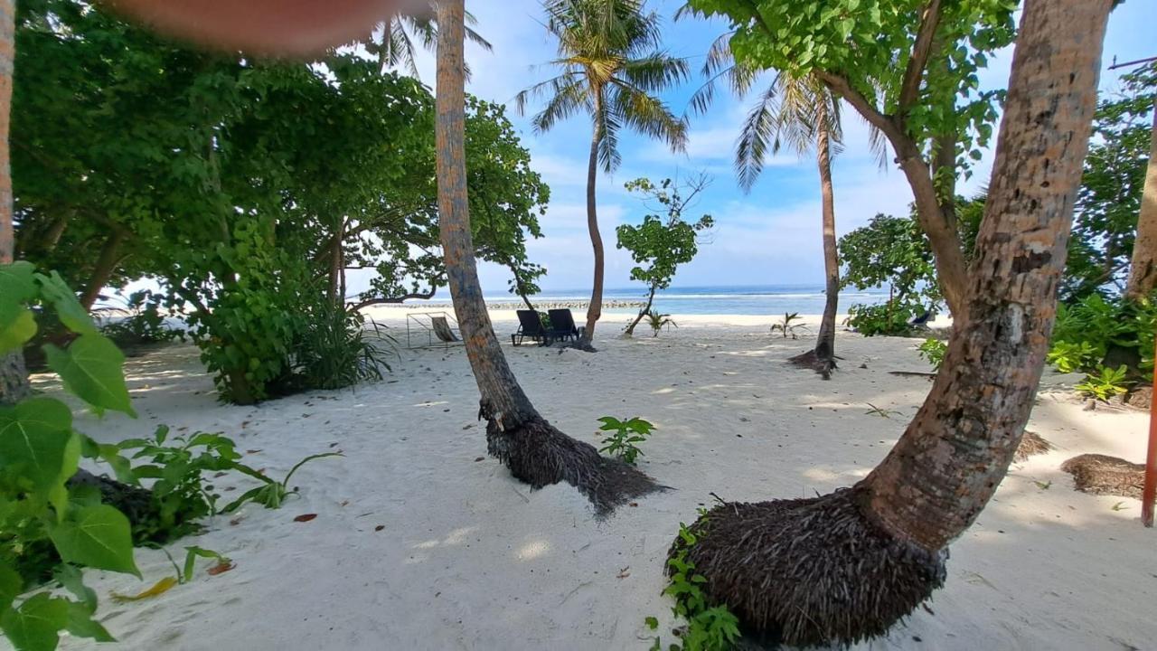 Galaxy Sunrise Sea View Hotel Fulidhoo Bagian luar foto