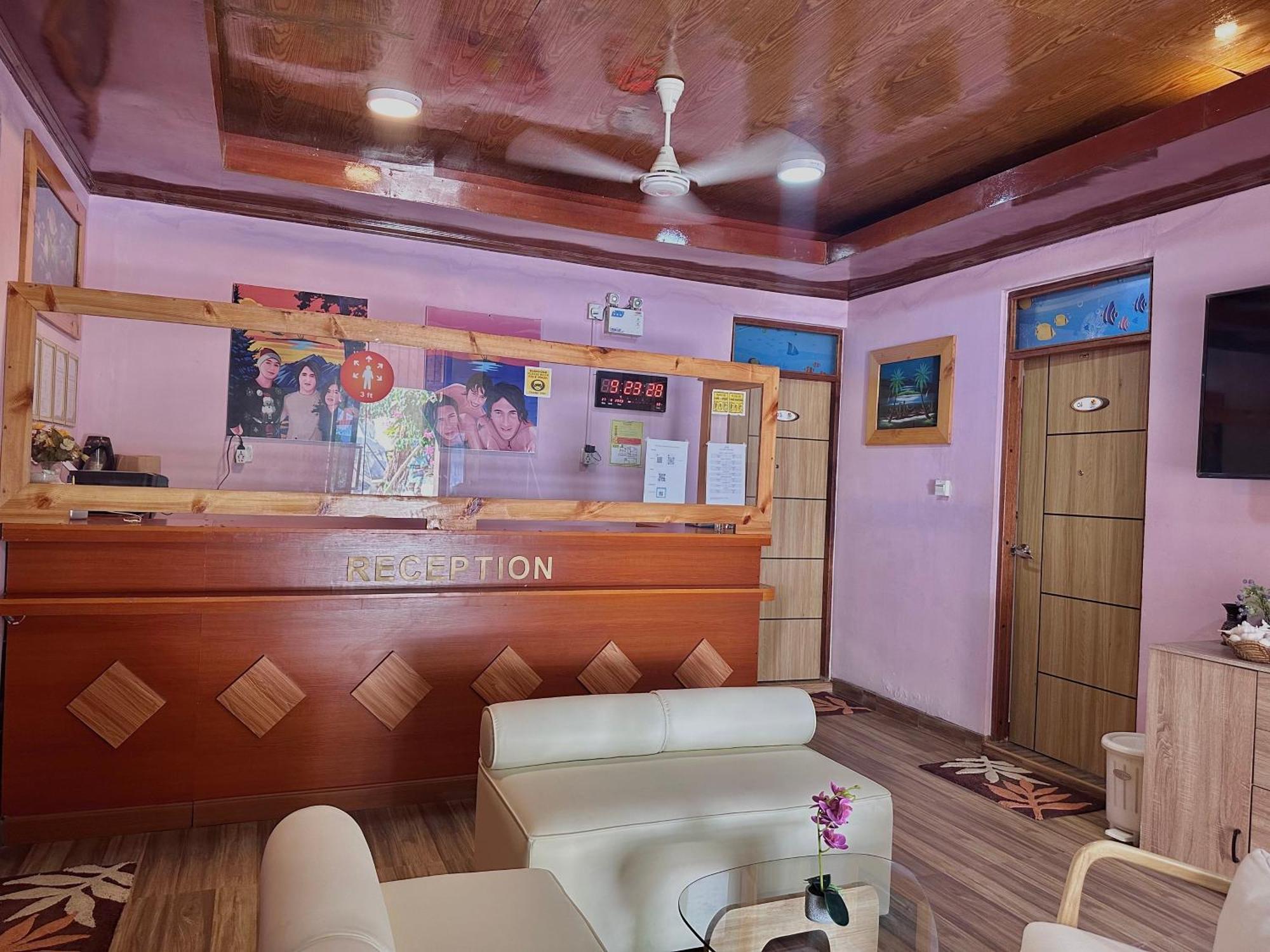 Galaxy Sunrise Sea View Hotel Fulidhoo Bagian luar foto