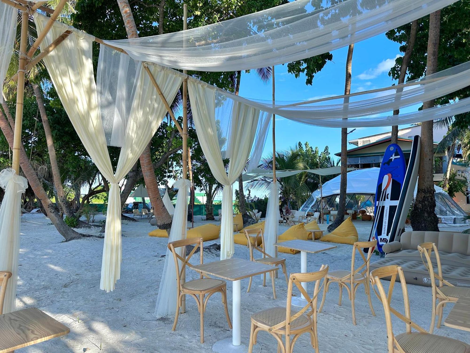 Galaxy Sunrise Sea View Hotel Fulidhoo Bagian luar foto