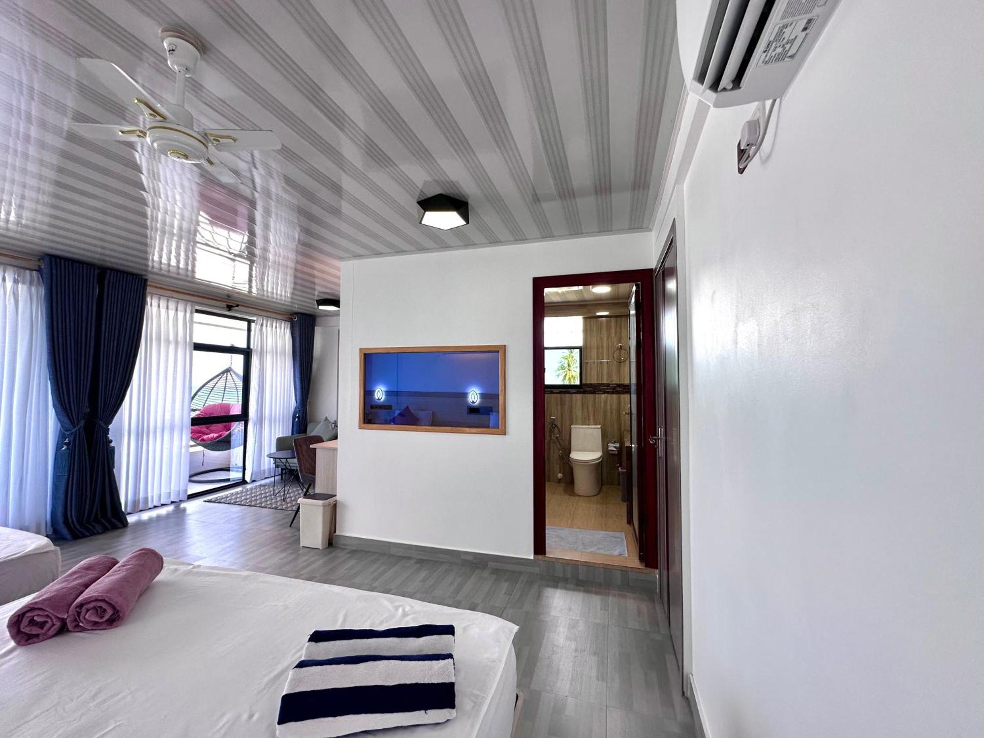 Galaxy Sunrise Sea View Hotel Fulidhoo Bagian luar foto