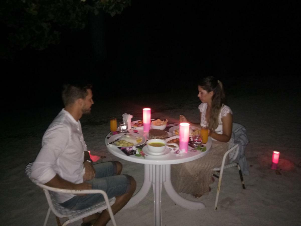 Galaxy Sunrise Sea View Hotel Fulidhoo Bagian luar foto